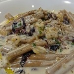 FERRAGOSTO - 自家製パスタ栗風味のカサレッチェ。あっぷ。