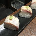 おでん 俺のだし - ぶり炙り寿司
      