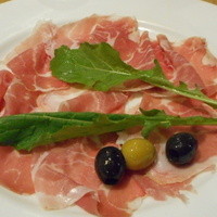 Osteria UVA RARA 横浜 - パルマ産18か月熟成プロシュート