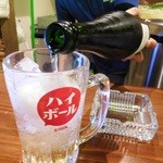 IGOSSOU オリエンタル - 555ハイボール、ついでくれている際に、サービス感じる。