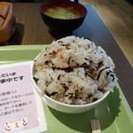 ホテルパコ旭川 - 梅しそごはん，てんこ盛り