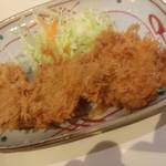 とん太 - 串カツ。ヒレ肉と玉ねぎでシンプルに美味しい。