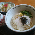 無添さぬきめん あじ豊 - 「山かけぶっかけうどん」（600円）。ぶっかけうどんも美味しい。