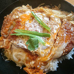 無添さぬきめん あじ豊 - “鹿児島県産黒豚使用”とのこと。納得の肉質。レベルの高さ。