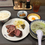 Gyuutan Sumiyaki Rikyuu - 牛たん定食プラスとろろ
                      