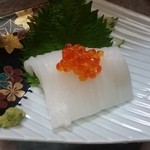 おばちゃまの店ようこそ - イカ刺し いくら載せ