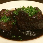 BARU 竹末 - 牛サガリの窯焼き（980円）ボリュームたっぷりで柔らかく、ソースも芳醇で深いコク。旨し。