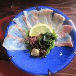 魚処　わき - 最初の刺身はいし鯛の刺身でした。 