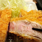 とんかつ いわい - 六白黒豚ロースの脂身は絶品！