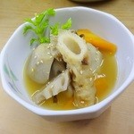 煮込 蔦八 - サービスの煮物(2015.11)