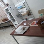 大分トラピスト修道院製菓工場 - 試食もおいてあります。