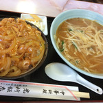 岩崎飯店 - Ｃランチ（味噌ラーメン、玉葱辛し丼、コーヒー）