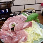 すき焼･鍋物 なべや - 大ぶりのかしわ肉