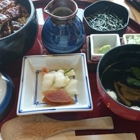 ひつまぶし名古屋備長 ラシック店 - 上！