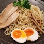ラーメン専門店 徳川町 如水 - つけめん大盛り＋煮卵