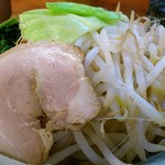 たかし屋  - たかし屋 西葛西店 つけ麺 並 ＋ トッピング野菜 モヤシ・キャベツなどがてんこ盛り♪