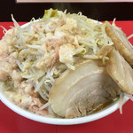 びんびん豚 - ラーメン中(300g)¥750『ヤサイちょいマシ(200g)、アブラ&ニンニクダブル、コイメ』＋子豚(2枚)¥200