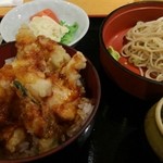Umihe - 鶏のピリ辛天丼とそぼのセット