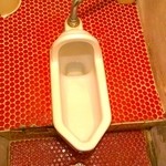 金久右衛門 - 年季の入った結構狭い和式