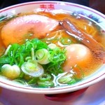 金久右衛門 - 金醤油ラーメン&味玉トッピング  770円