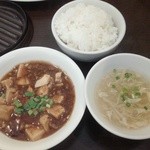 ひすい亭 - お得なランチのご飯、スープ、麻婆豆腐