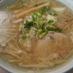 まるとも - 塩ラーメン；当時は“私ァ写真は嫌いなんだけどねェ...”で御目溢し願えたのだが...(泣;) @2010/11/30