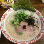 博多豚骨ラーメン 替玉食堂 - 博多ラーメン