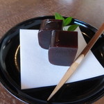 万 - オツレサマの和菓子は羊羹