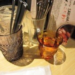 テーブル席の卓上