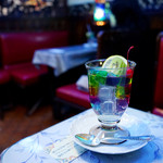 喫茶 ソワレ - 幻想的な空間。刻が静かに流れる。