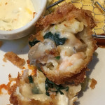 コートレット - 海老とほうれん草のグラタンコロッケ（中身アップ）