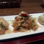 キッチン　ファミーユ - ファミーユランチ（850円）三種類の異なるソースが楽しめます