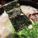 博多一双 - ラーメン 600円