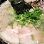 博多一双 - ラーメン 600円