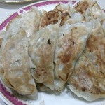 中国料理 鮮楽園 - 餃子（写真は四人前）