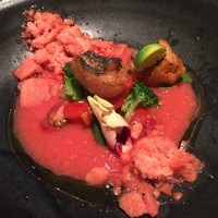 ラ・ボンヌターブル - トマトのスープ 鱸のポワレ