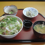 新鮮組 - 海鮮丼定食 - 980円