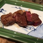 柳家 - たっぷりとあぶらののった仔鹿のロースです。