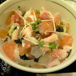 横濱魚萬 - バラチラシ丼