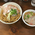 貝ガラ屋 - 鯛メシ、大と小