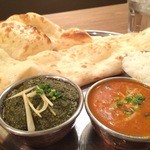 ファインフード - 2つのカレーを選べるセット。ほうれん草ラムとバターダルカレーを選びました。