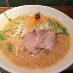 麺処はるにれ - 冬季限定の味噌ラーメン 値段は忘れたが1000円だったような
