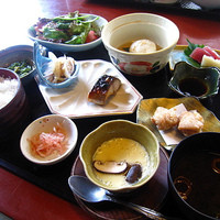 名古屋コーチン・旬菜 一鳳 金山本店 - レディース膳ランチ￥1575込（2014/9現在）