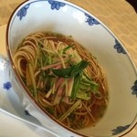 枉駕 - 清湯麺（ちんたんめん）写真は1/2人前