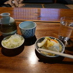 あらきそば - 白菜漬けも旨い。