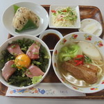 ふるさと食堂 - 海ブドウ丼と沖縄そばセット850円