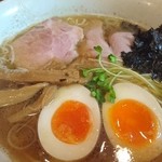 岩鷲 - 魚粉の風味が美味いです♪