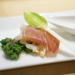 麻布十番　嘉YOSHI - 日本野菜のマリネ　うるいと生ハム