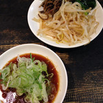 島田屋 - サービスのナムル三種とタレ