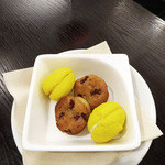 AU GAMIN DE TOKIO table - 鮮やかなレモンのマカロン